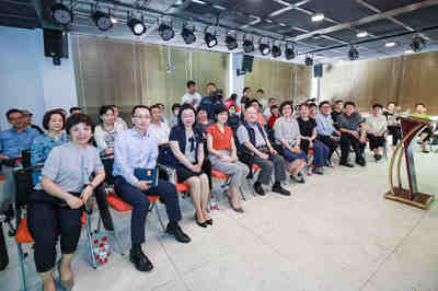 小照片，大时代 尚长荣、蔡金萍、钱程、骆新走进天平街道的文化叙事